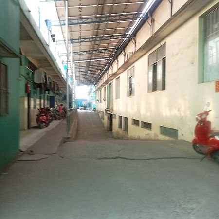 Cu Xa Hung Loi Hostel Xom Ben San Ngoại thất bức ảnh